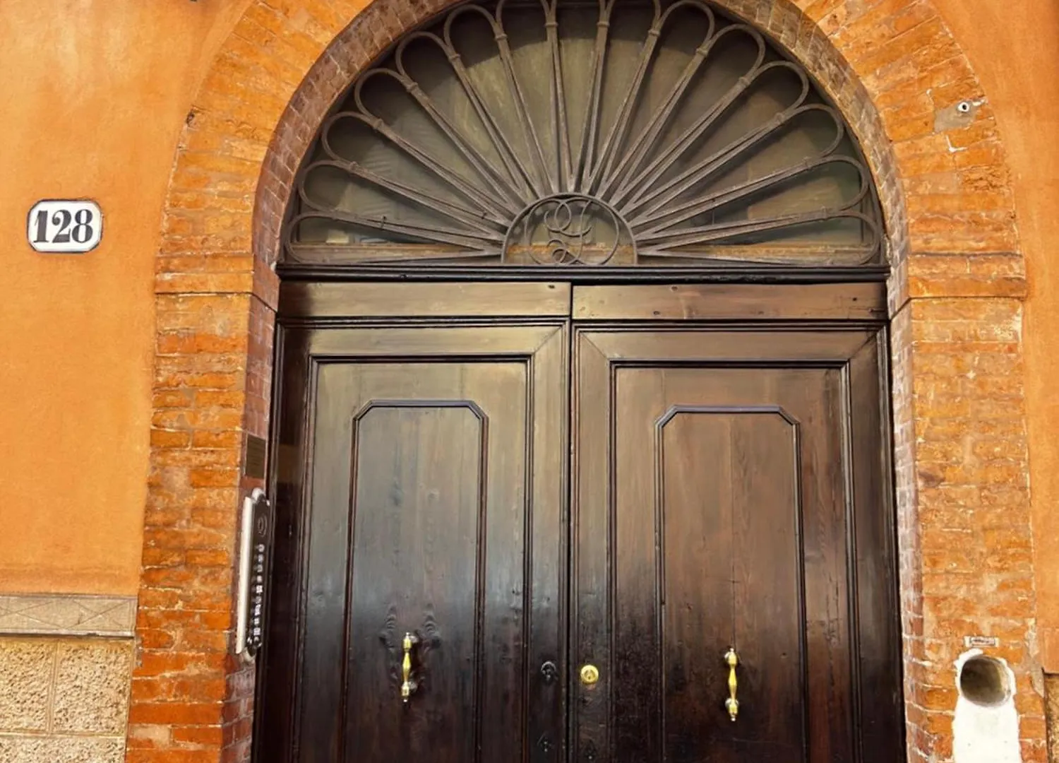 Apartment Maison Mayr Ferrara Italy